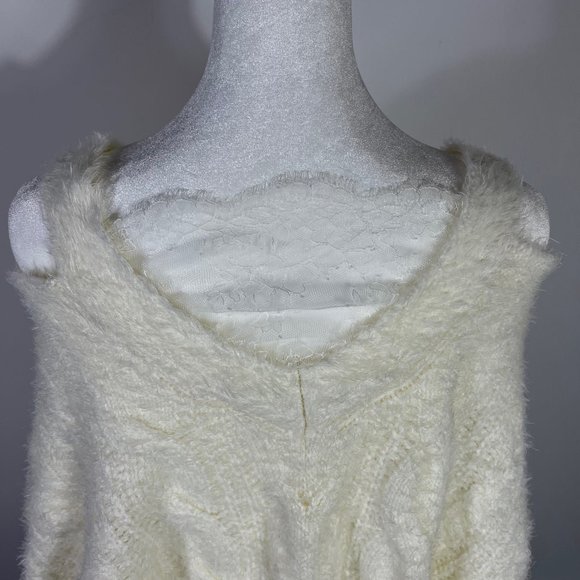 liz lisa fuzzy sweater - Picture 4 of 5